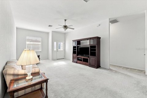 House in Polk City, Florida 2 bedrooms, 154.22 sq.m. № 2323988 - photo 15