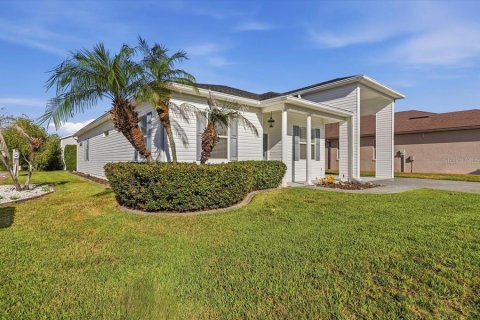 House in Polk City, Florida 2 bedrooms, 154.22 sq.m. № 2323988 - photo 3