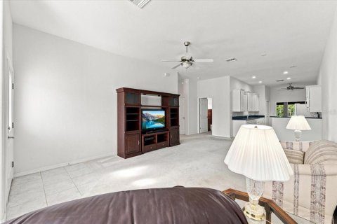 House in Polk City, Florida 2 bedrooms, 154.22 sq.m. № 2323988 - photo 17