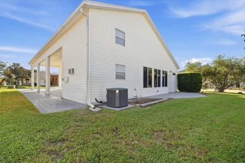 House in Polk City, Florida 2 bedrooms, 154.22 sq.m. № 2323988 - photo 7