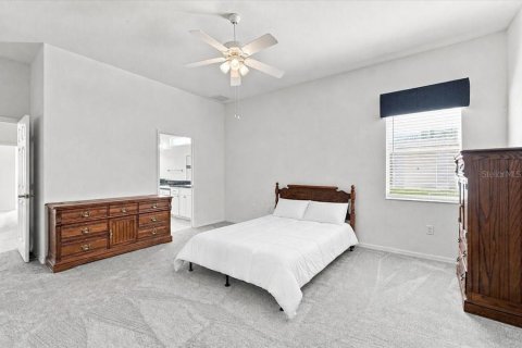 House in Polk City, Florida 2 bedrooms, 154.22 sq.m. № 2323988 - photo 24