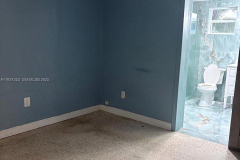 Casa en alquiler en Miami Gardens, Florida, 3 dormitorios, 104.52 m2 № 1987980 - foto 17