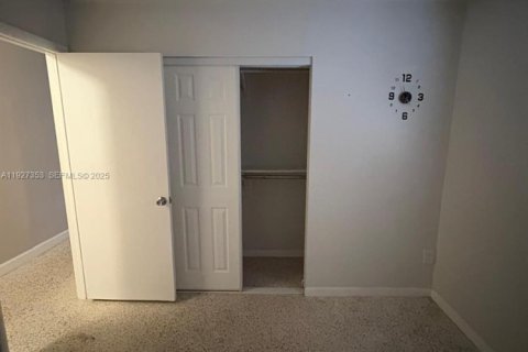 Casa en alquiler en Miami Gardens, Florida, 3 dormitorios, 104.52 m2 № 1987980 - foto 15