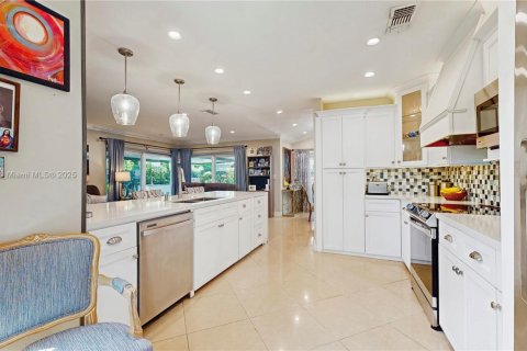 Купить виллу или дом в Майами, Флорида 3 спальни, 152.82м2, № 1923005 - фото 7