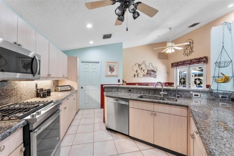 Villa ou maison à vendre à Delray Beach, Floride: 3 chambres, 183.3 m2 № 1926028 - photo 5