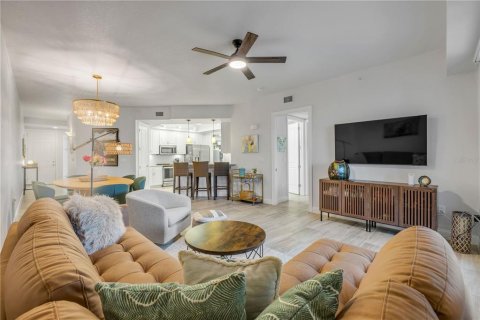 Condo in New Smyrna Beach, Florida, 2 bedrooms  № 1843614 - photo 9