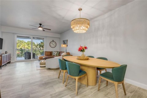 Condo in New Smyrna Beach, Florida, 2 bedrooms  № 1843614 - photo 4