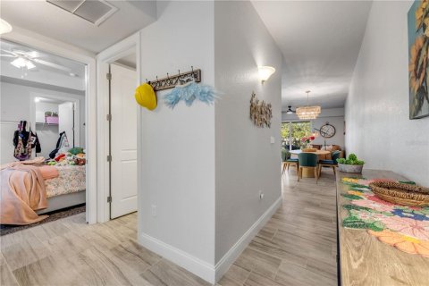 Condo in New Smyrna Beach, Florida, 2 bedrooms  № 1843614 - photo 30