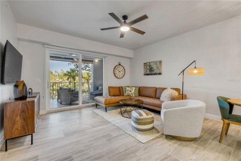 Condo in New Smyrna Beach, Florida, 2 bedrooms  № 1843614 - photo 3