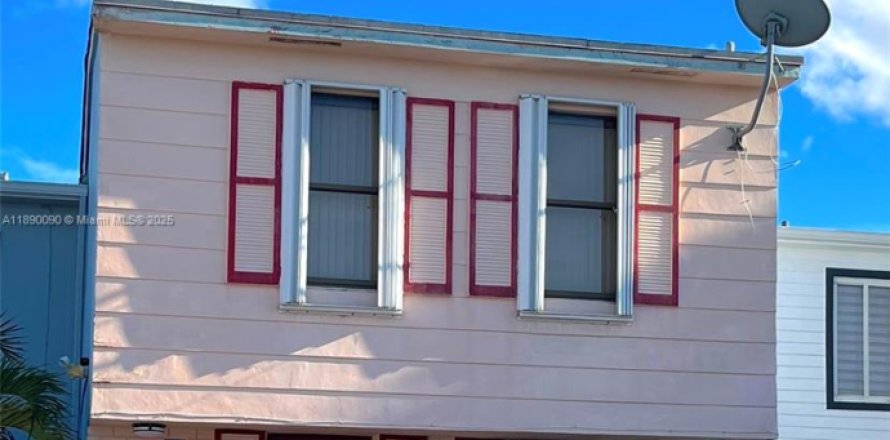 Villa ou maison à Hialeah, Floride 2 chambres, 120.03 m2 № 1939084
