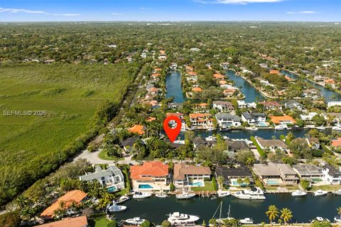 Casa en venta en Coral Gables, Florida, 3 dormitorios, 236.9 m2 № 2032039 - foto 11