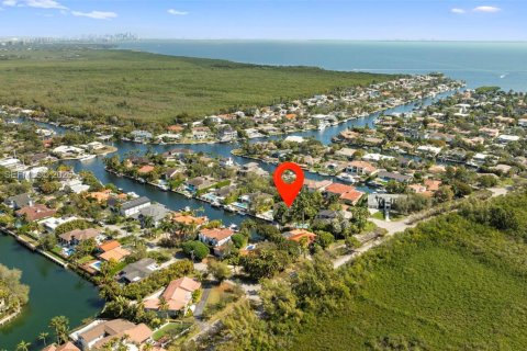 Casa en venta en Coral Gables, Florida, 3 dormitorios, 236.9 m2 № 2032039 - foto 10