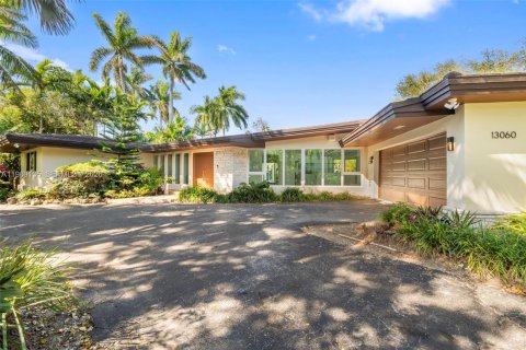 Casa en Coral Gables, Florida 3 dormitorios, 236.9 m2 № 2032039