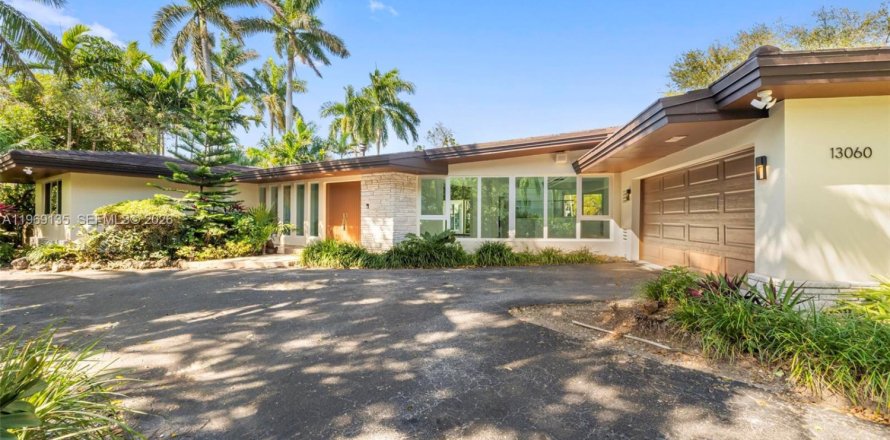 Casa en Coral Gables, Florida 3 dormitorios, 236.9 m2 № 2032039