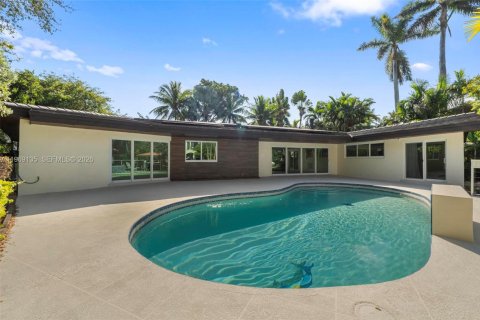 Casa en venta en Coral Gables, Florida, 3 dormitorios, 236.9 m2 № 2032039 - foto 6