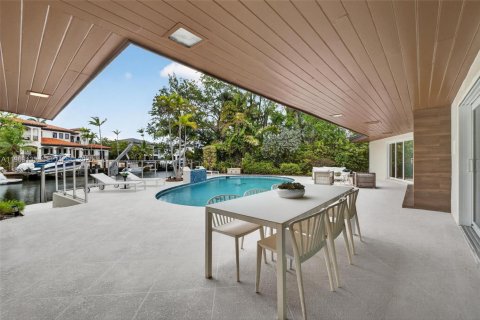 House in Coral Gables, Florida 3 bedrooms, 236.9 sq.m. № 2032039 - photo 27