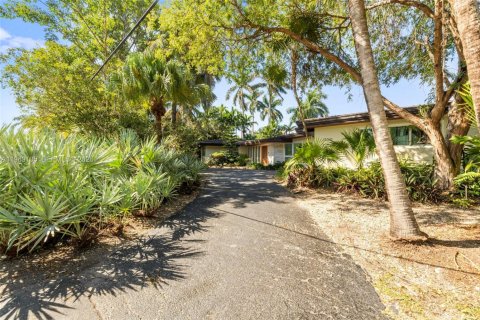 Casa en venta en Coral Gables, Florida, 3 dormitorios, 236.9 m2 № 2032039 - foto 4