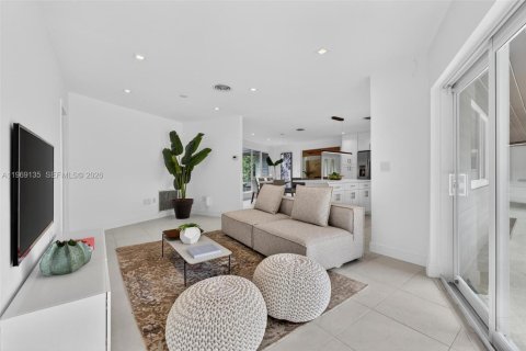 Villa ou maison à vendre à Coral Gables, Floride: 3 chambres, 236.9 m2 № 2032039 - photo 18