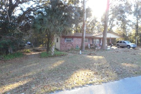 House in Dunnellon, Florida 3 bedrooms, 148.64 sq.m. № 2284273