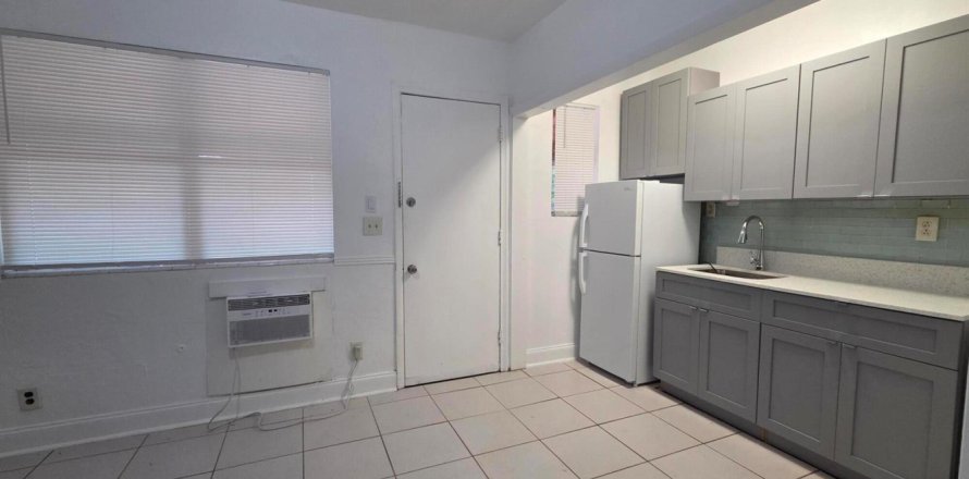 Appartement à Hollywood, Floride 1 chambre, 42.74 m2 № 2433945