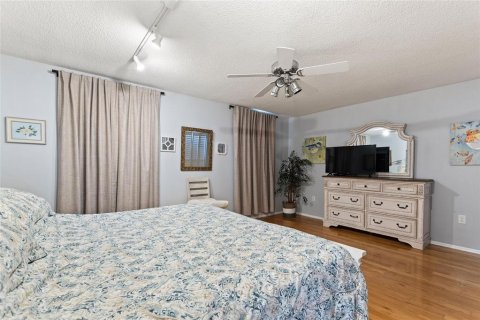 House in Polk City, Florida 1 bedroom, 109.62 sq.m. № 2135094 - photo 13