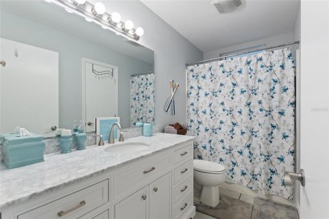 House in Polk City, Florida 1 bedroom, 109.62 sq.m. № 2135094 - photo 10