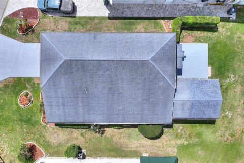 House in Polk City, Florida 1 bedroom, 109.62 sq.m. № 2135094 - photo 24