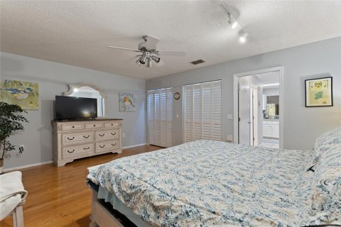 House in Polk City, Florida 1 bedroom, 109.62 sq.m. № 2135094 - photo 14