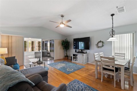House in Polk City, Florida 1 bedroom, 109.62 sq.m. № 2135094 - photo 15