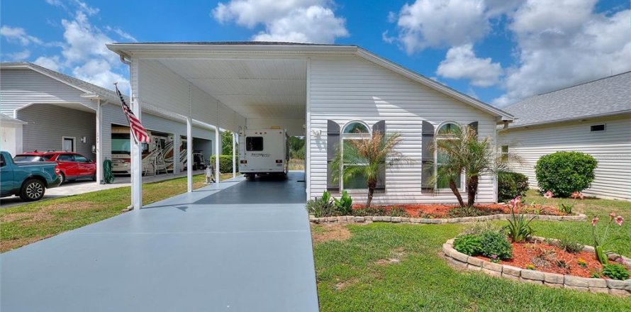 House in Polk City, Florida 1 bedroom, 109.62 sq.m. № 2135094