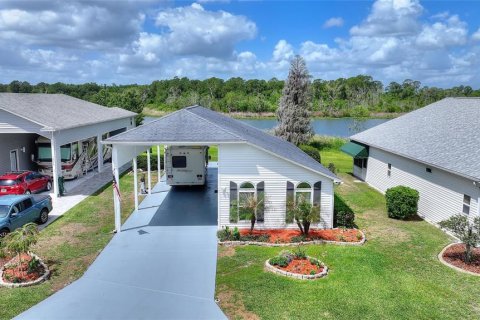 House in Polk City, Florida 1 bedroom, 109.62 sq.m. № 2135094 - photo 22