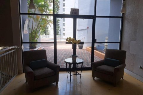 Condominio en alquiler en North Miami Beach, Florida, 1 dormitorio, 73.39 m2 № 2177867 - foto 17