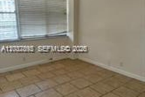 Condominio en alquiler en North Miami Beach, Florida, 1 dormitorio, 73.39 m2 № 2177867 - foto 7