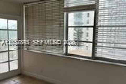 Condominio en alquiler en North Miami Beach, Florida, 1 dormitorio, 73.39 m2 № 2177867 - foto 9