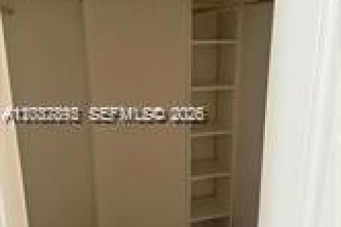 Condominio en alquiler en North Miami Beach, Florida, 1 dormitorio, 73.39 m2 № 2177867 - foto 12