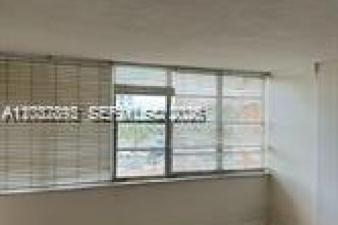 Condominio en alquiler en North Miami Beach, Florida, 1 dormitorio, 73.39 m2 № 2177867 - foto 8