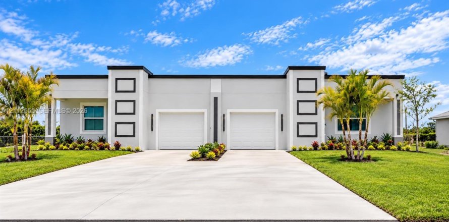 Immobilier commercial à Lehigh Acres, Floride № 2434326