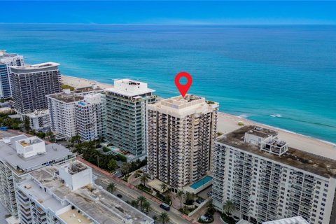 Copropriété à vendre à Miami Beach, Floride: 2 chambres, 130.99 m2 № 1990058 - photo 8
