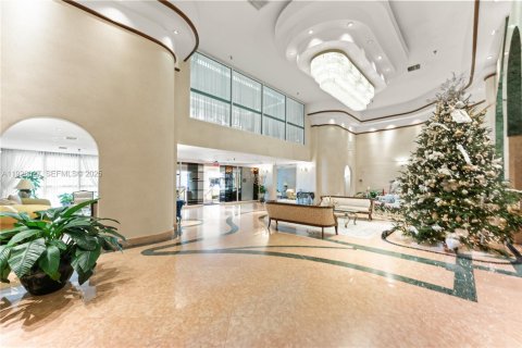 Copropriété à vendre à Miami Beach, Floride: 2 chambres, 130.99 m2 № 1990058 - photo 11