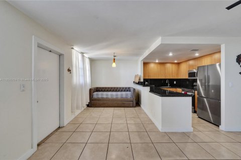 Condominio en venta en Hollywood, Florida, 1 dormitorio, 78.97 m2 № 1854929 - foto 24