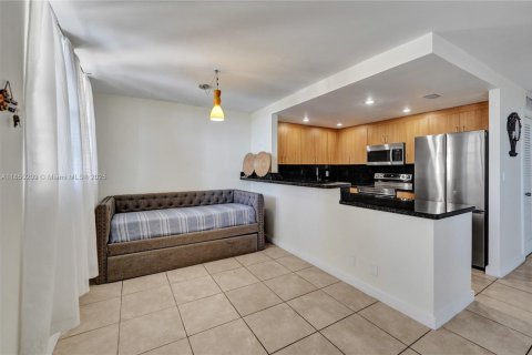 Condominio en venta en Hollywood, Florida, 1 dormitorio, 78.97 m2 № 1854929 - foto 27