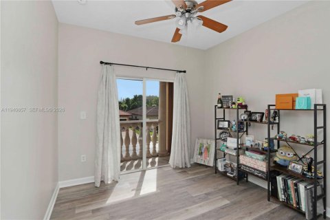 Купить виллу или дом в Хомстед, Флорида 4 спальни, 255.76м2, № 1998514 - фото 22