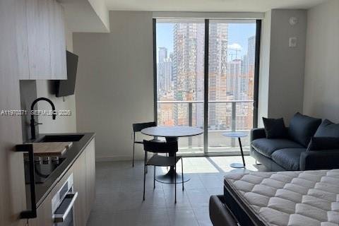 Condominio en alquiler en Miami, Florida № 2080442 - foto 5