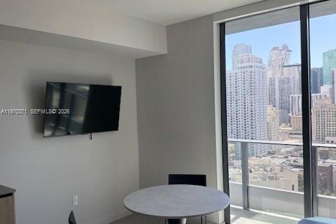Condominio en alquiler en Miami, Florida № 2080442 - foto 7