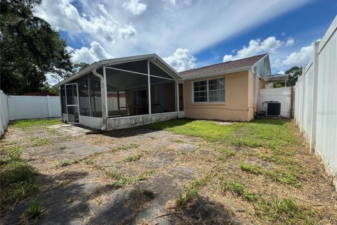 Casa en venta en Tampa, Florida, 3 dormitorios, 113.43 m2 № 1911325 - foto 25