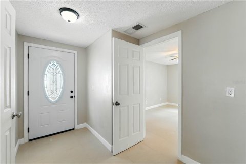 Casa en venta en Tampa, Florida, 3 dormitorios, 113.43 m2 № 1911325 - foto 16