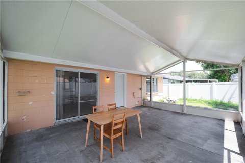Casa en venta en Tampa, Florida, 3 dormitorios, 113.43 m2 № 1911325 - foto 30