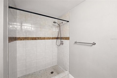 Casa en venta en Tampa, Florida, 3 dormitorios, 113.43 m2 № 1911325 - foto 11
