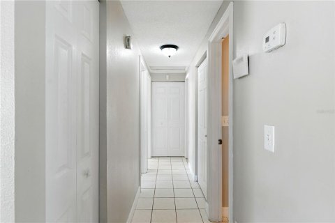 Casa en venta en Tampa, Florida, 3 dormitorios, 113.43 m2 № 1911325 - foto 9