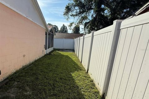 Casa en venta en Tampa, Florida, 3 dormitorios, 113.43 m2 № 1911325 - foto 28